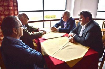 Peralta se mostr� conforme con la reuni�n con PAE