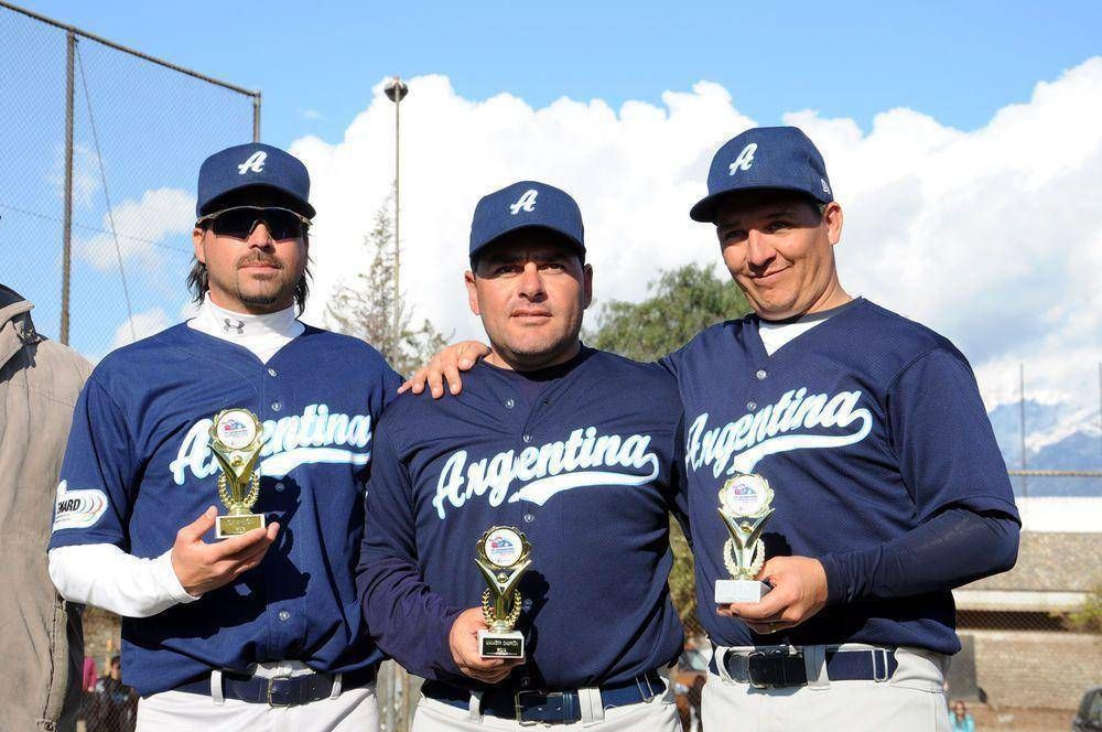 Diez peloteros salte�os en la primer concentraci�n del a�o de la Selecci�n Argentina de B�isbol