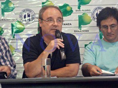No van a acordar las paritarias "de taco" para que los funcionarios se vayan desesperados al Mundial