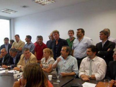 Con un llamado a fortalecer el frente, Alfons�n y Stolbizer expusieron su agenda parlamentaria en La Plata