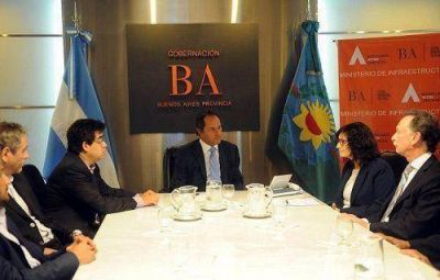 Firmaron el contrato para concreci�n del tercer carril de la Autopista Buenos Aires-La Plata