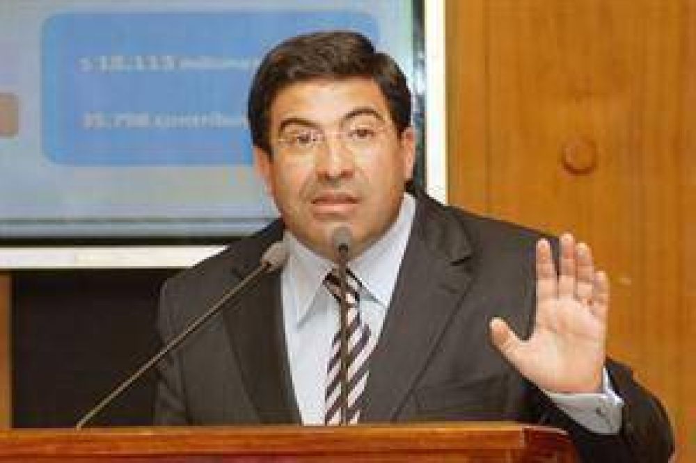 Ricardo Echegaray, al juez: "La falta de definici�n provoca un da�o a mi honor"