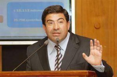 Ricardo Echegaray, al juez: "La falta de definici�n provoca un da�o a mi honor"