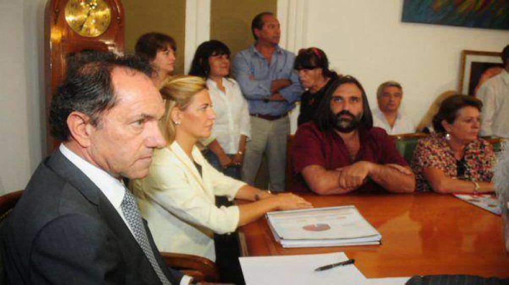 La Provincia convoc� a docentes y estatales, previo a las paritarias