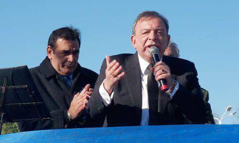 En el Concejo comienza la disputa entre Z�ccaro y Molina