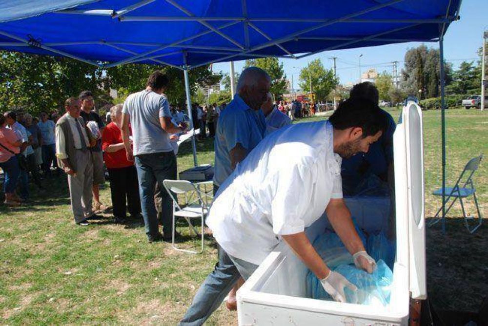 �Pescado para Todos�: el primer d�a se vendieron 4.000 kilos de mariscos
