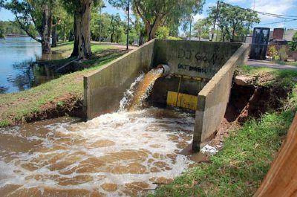 Si bien el agua baj� en las �ltimas horas, hay sectores que todav�a est�n anegados