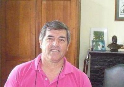 Menconi: "No tiene Dios, Patria ni hogar"	
