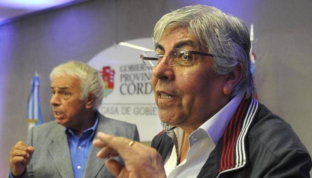 Junto a Moyano, De la Sota reclam� un pacto social