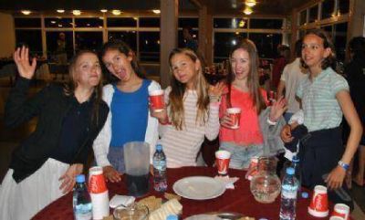 Deportistas de la 49� Semana Internacional de Yachting tuvieron su noche de fiesta