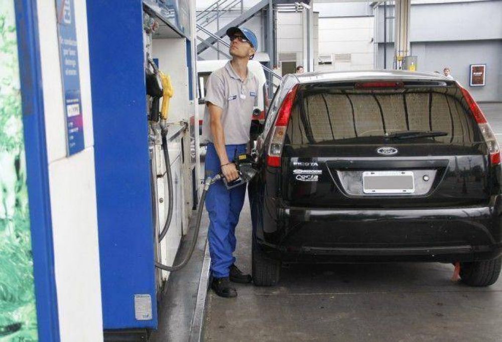 En Mendoza cargar combustible es m�s caro que en Buenos Aires
