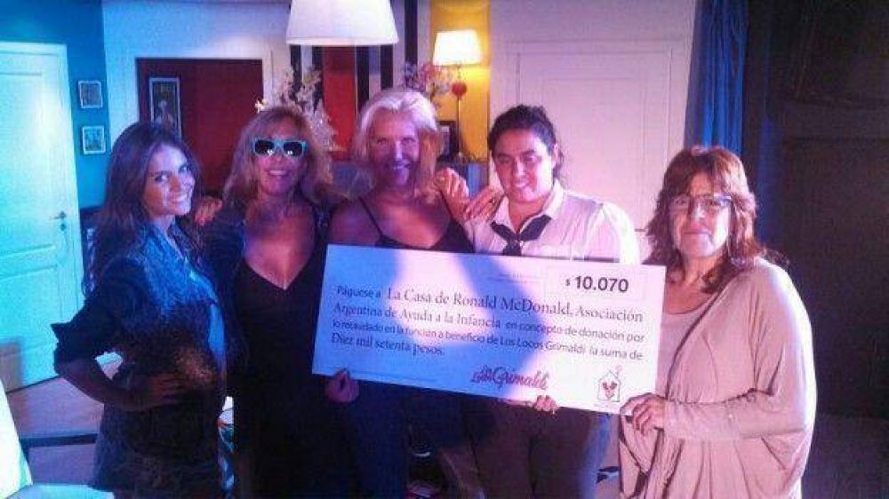 Nazarena V�lez entreg� m�s de 10 mil pesos a la Casa de Ronald McDonald�s