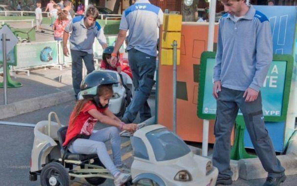 En febrero contin�an las atracciones en la muestra �Ases al volante�