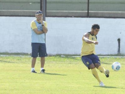 Delgado o G�mez, la duda de Russo para confirmar el equipo del debut ante Quilmes