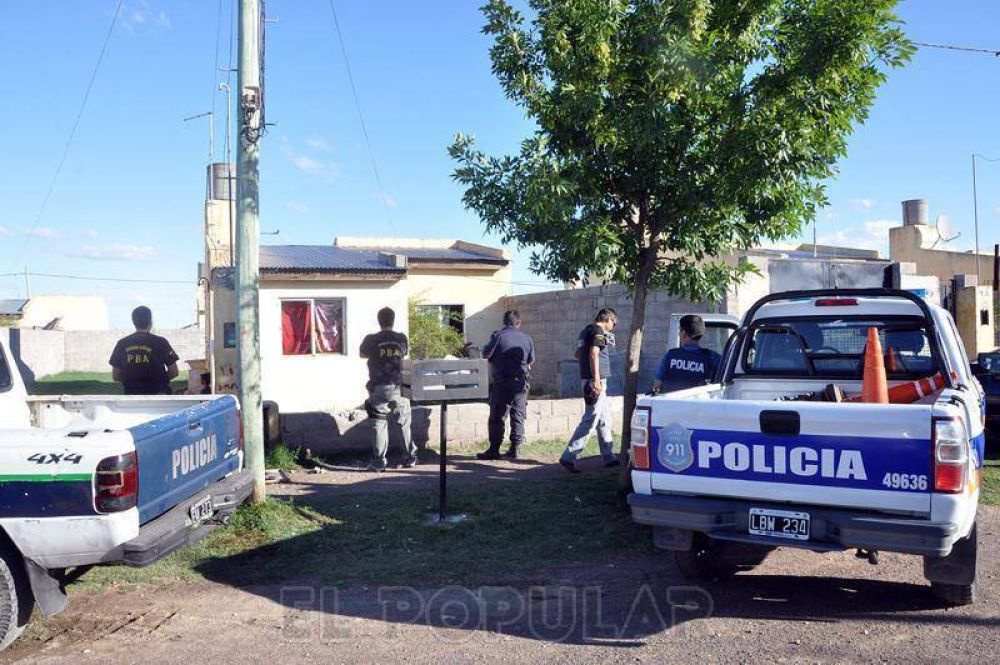Secuestraron droga y un arma en el barrio Facundo Quiroga II