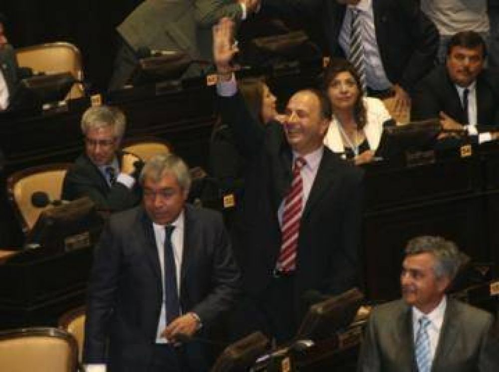 Garate pidi� regularizar los pagos a "Frutillitas" y COADIS