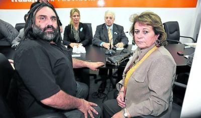  Se va la primera: Provincia convoc� a docentes y estatales el martes que viene