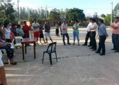 Vecinos de General G�emes exigen una soluci�n definitiva al problema del agua