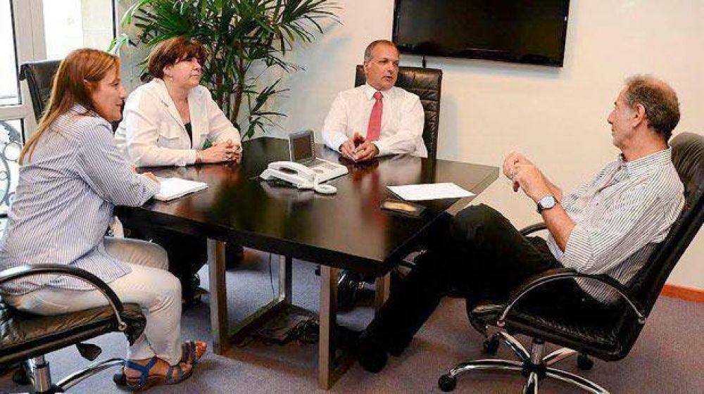 Buzzi gestion� obras para aeropuertos en Chubut