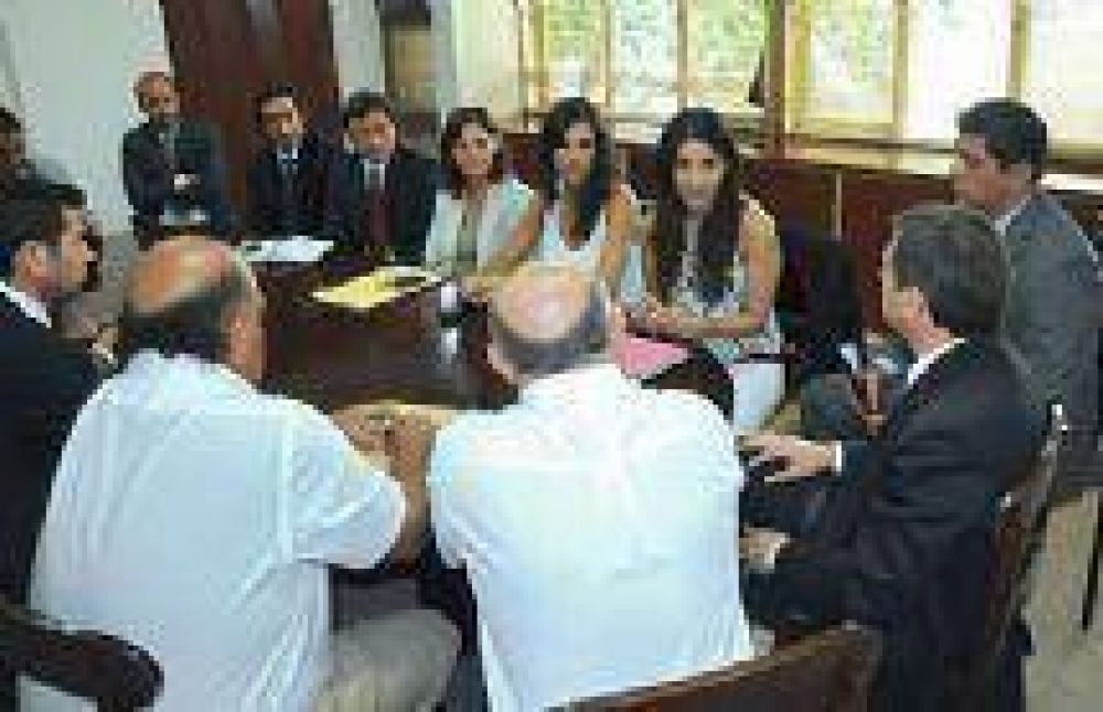 Justicia social: El Gobierno de Urtubey cedi� casi 10 mil hect�reas a comunidades originarias de Mecoyita