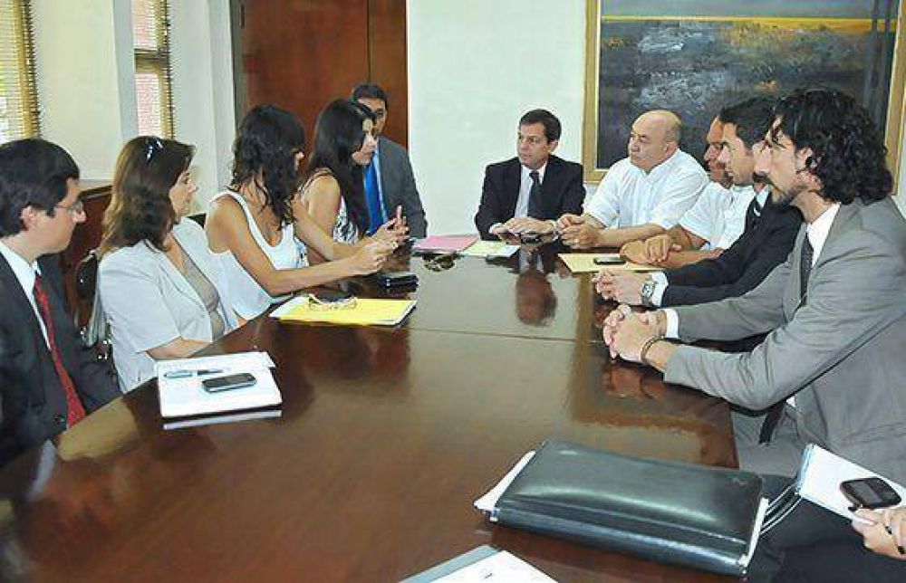 La provincia transfiri� la propiedad de tierras a comunidades originarias de Mecoyita