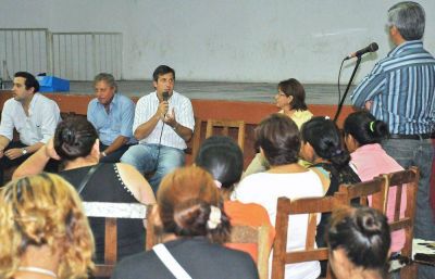 El ministro Sylvester inst� a los j�venes de Embarcaci�n a trabajar en proyectos comunitarios