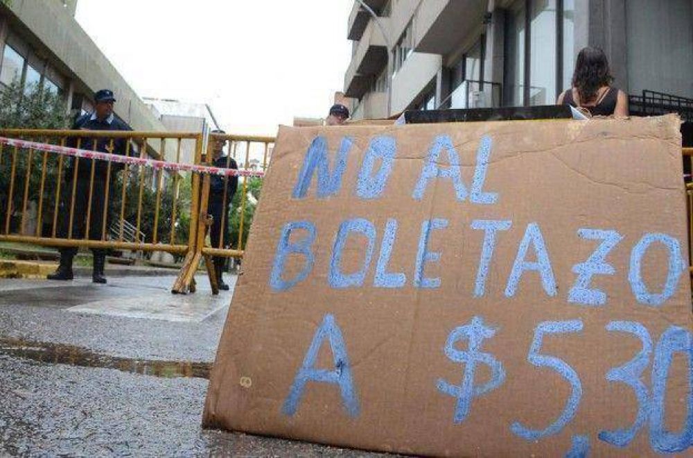 El aumento del transporte en suspensi�n por 15 d�as