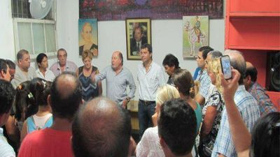 Busti present� a Zavallo en Concordia	 