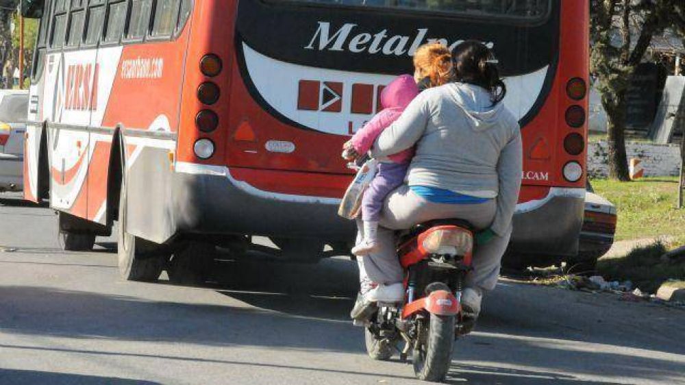La Municipalidad intim� a las empresas de transporte urbano a retomar el servicio 