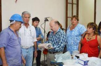 �La comunidad se merece la finalizaci�n de esta escuela y nosotros lo hacemos con gusto�