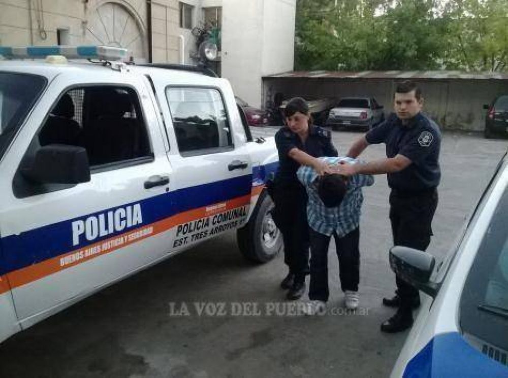 Detienen a una persona con pedido de captura