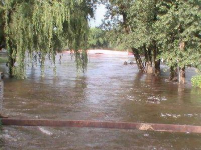El r�o Areco sigue desbordado pero estable