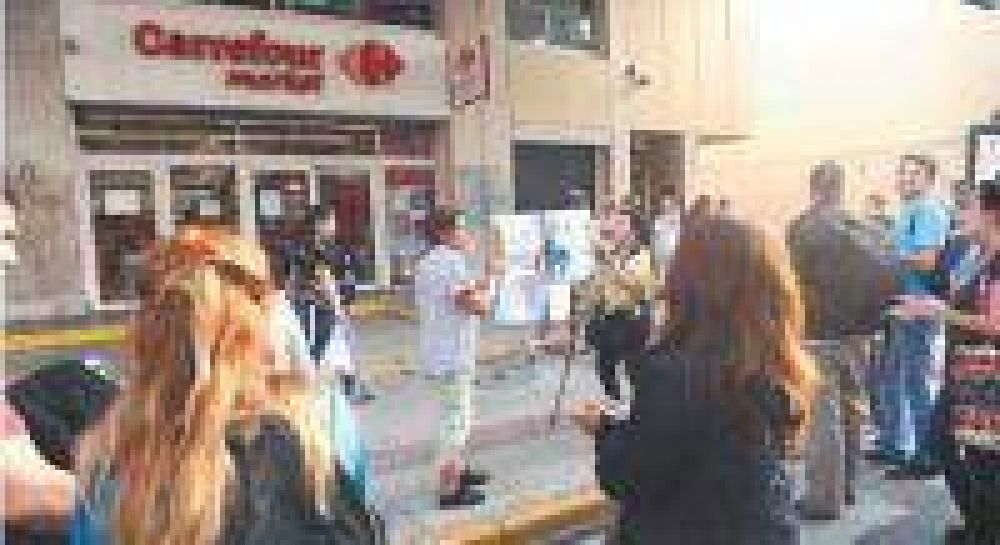 Amplia adhesi�n al "apag�n de consumo" contra los sobreprecios