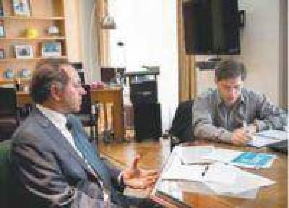 Kicillof recibi� a Scioli por salarios