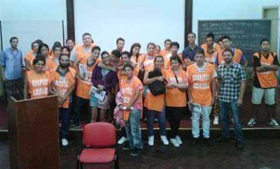 Docentes de la UNDAV dieron una charla en el Hospital Interzonal General de Agudos Evita de Lan�s