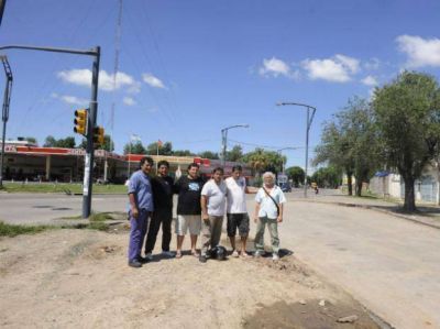 Los arrebatos en los accesos a las f�bricas de la periferia rosarina no dan respiro