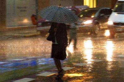 A�n hay 1500 evacuados por el temporal y se mantiene la alerta por tormentas