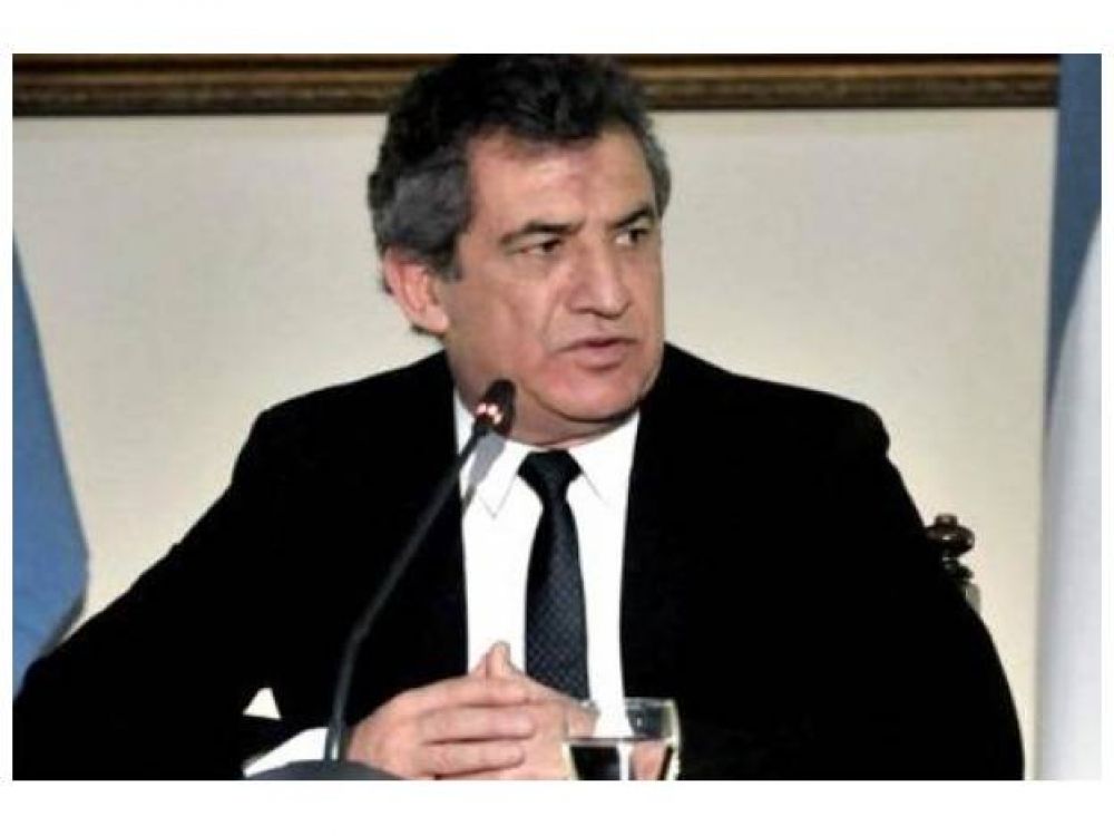 Urribarri: "No vamos a ceder ante quienes buscan desestabilizar al gobierno"