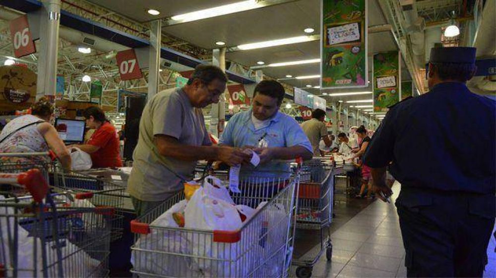 Paran�: comenz� el control de precios en supermercados	 