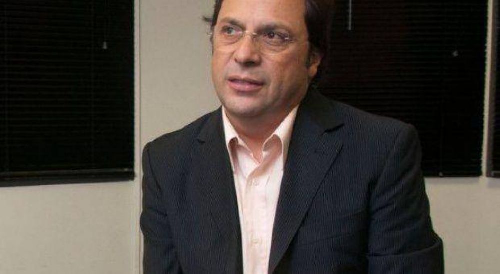 Dar�o Giustozzi cuestion� el silencio de Scioli ante la situaci�n de Boudou