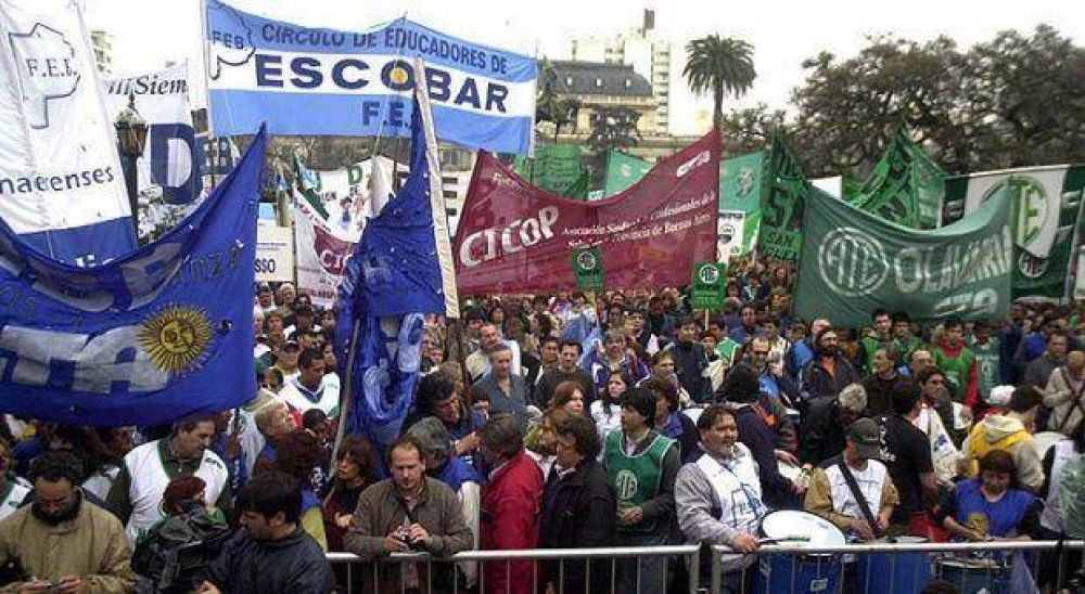 Estatales exigen un aumento que �contemple el incremento inflacionario�