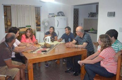 Gorosito se reuni� con un grupo de beneficiarios del plan PRO.CRE.AR