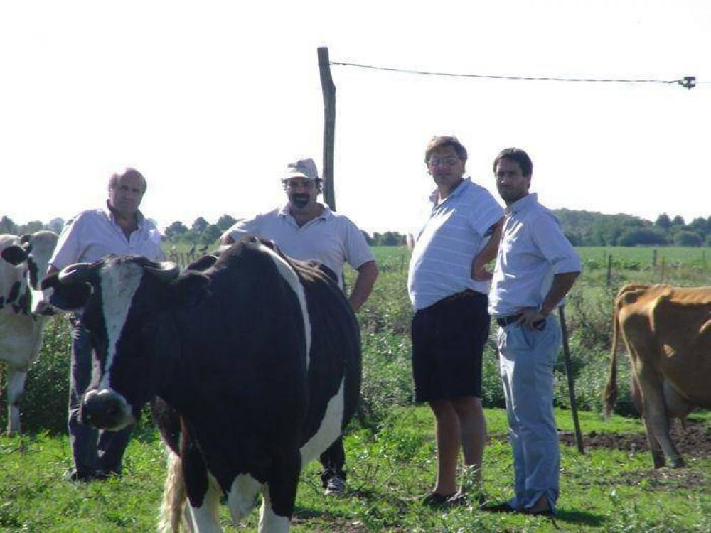 Abarca contin�a con la entrega de subsidios a peque�os productores