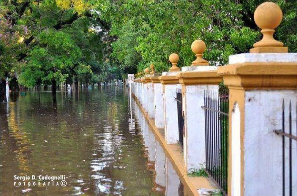 El agua baja: el nivel del R�o Luj�n a las 2 de la madrugada es de 3,44 mts.