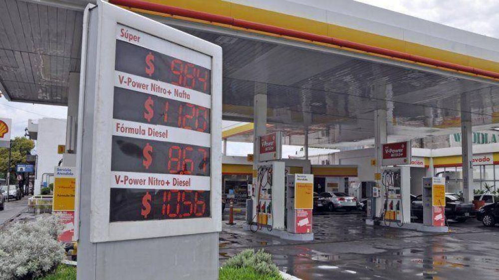 A la espera del "dlar petrleo", Shell sigue sin bajar sus precios