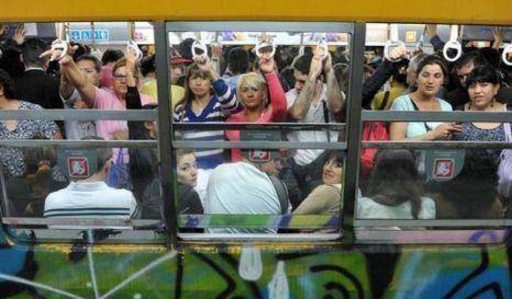Subte: crecen las cr�ticas por el aumento