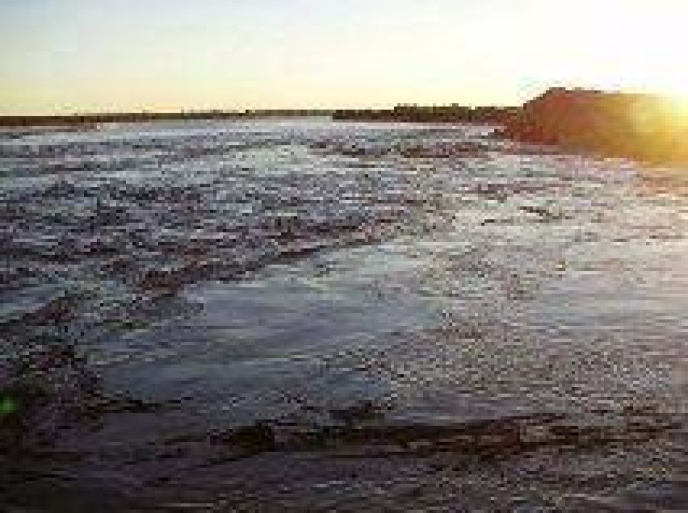 Activos frentes de trabajos de  vialidad en los rios Bermejo y Pilcomayo