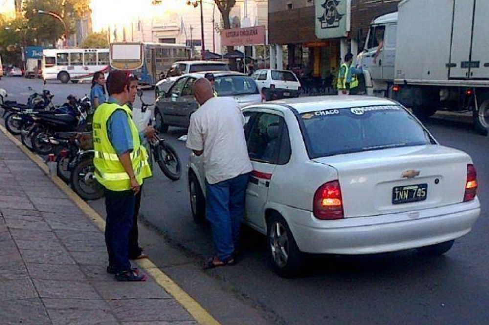 Secuestraron 24 remises y taxis 'truchos' en operativos conjuntos
