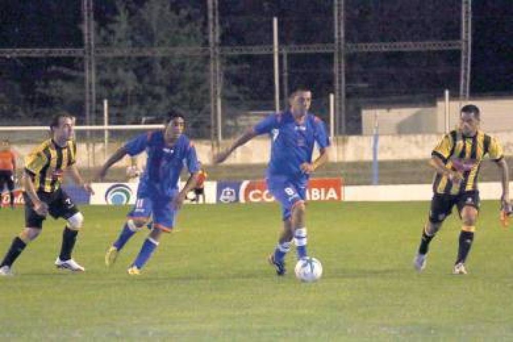 Ag�nico y heroico empate de la CAI