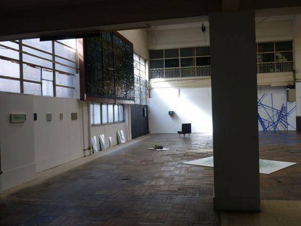 Arte en el hall: expositores dicen que �es penoso que se interpongan cuestionamientos�